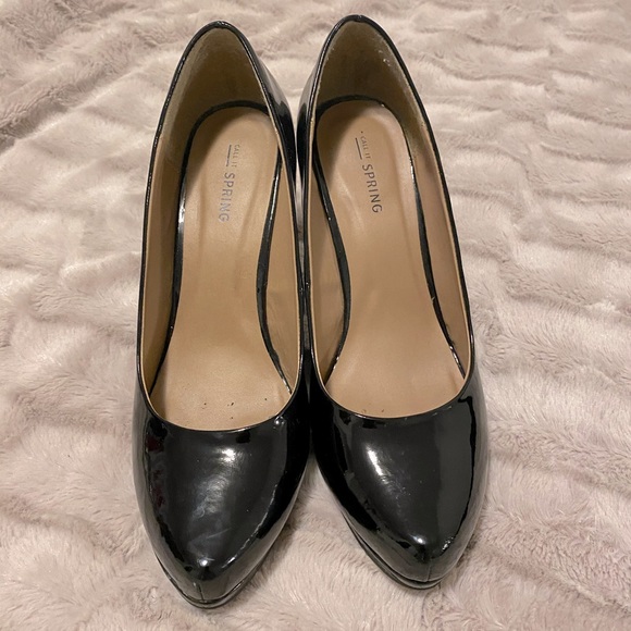 Call it Spring Black Patent Leather Pumps - Picture 2 of 5